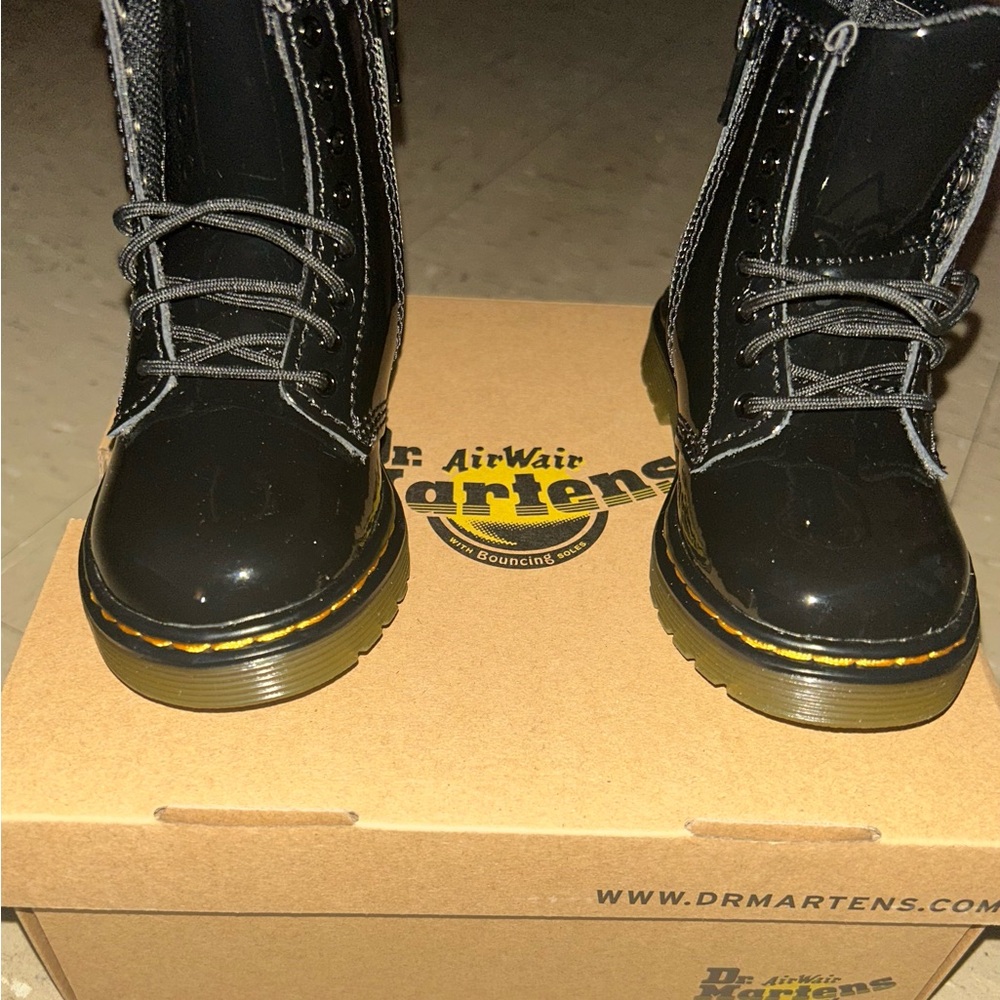 Toddler 1460  Lace Up Patent Leather Dr.Marten Boot - Picture 2 of 5